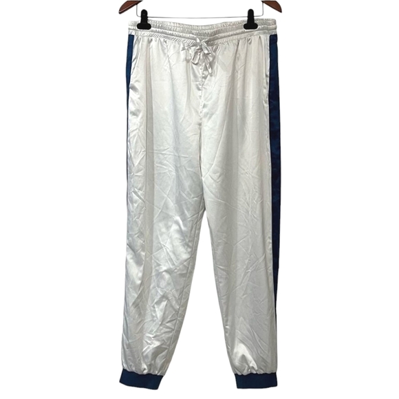 K Jordan Women's Striped Joggers, White/Blue, Size XL - Picture 9 of 9